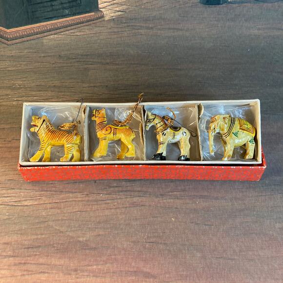 Vintage 70s Wooden Animal Christmas Ornaments Set of 4 w/Original Box - Picture 2 of 5